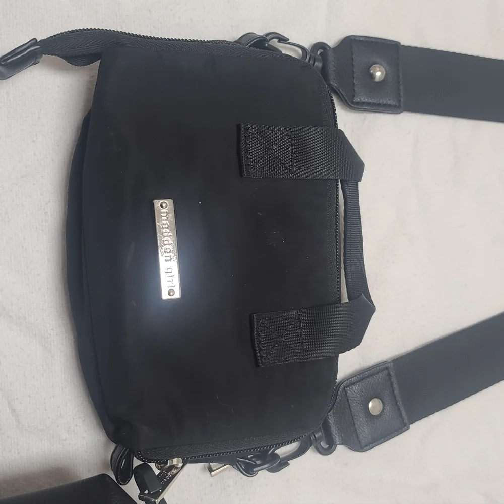 Madden Girl Black MiniCrossbody Bag with Detachable Zip Change Pouch - Picture 12 of 13